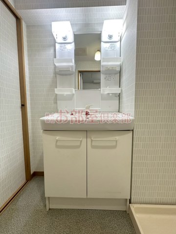洗面設備　使いやすい洗面所です