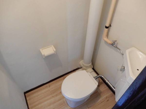 ビレッジハウス城蓮寺8号棟のトイレ写真