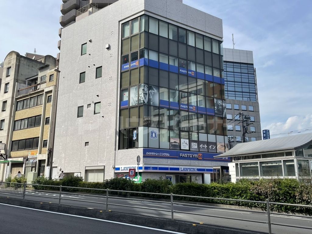 コンビニ　ローソン　新大塚駅前店（コンビニ）まで150m