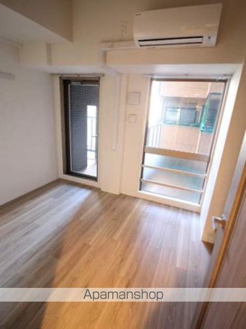 プレサンス上町台クレストの居間写真