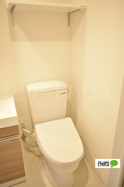 ブルーライン 吉野町駅 徒歩4分 10階建 築6年のトイレ写真