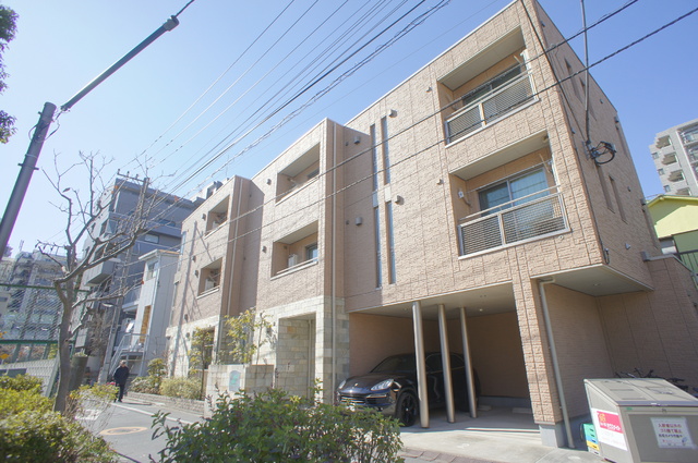 建物外観　亀戸駅徒歩４分の好立地♪近隣にスーパー・商業施設多数
