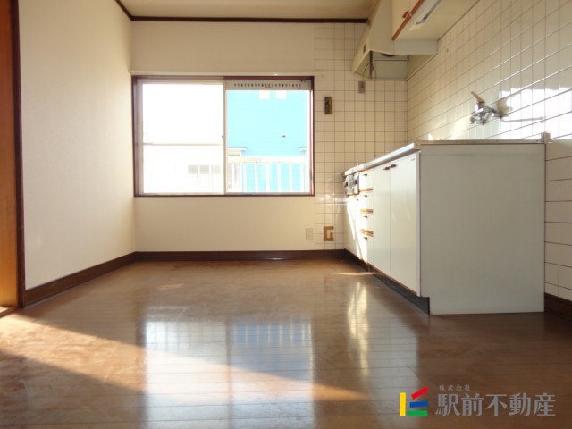 グレートツリー医大南A棟の居間写真