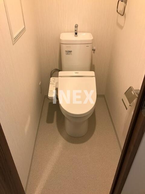 小田急江ノ島線 藤沢駅 徒歩6分 10階建 築10年のトイレ写真