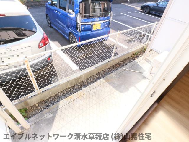 バルコニー　バルコニーからの眺めを楽しみながら食事をしませんか