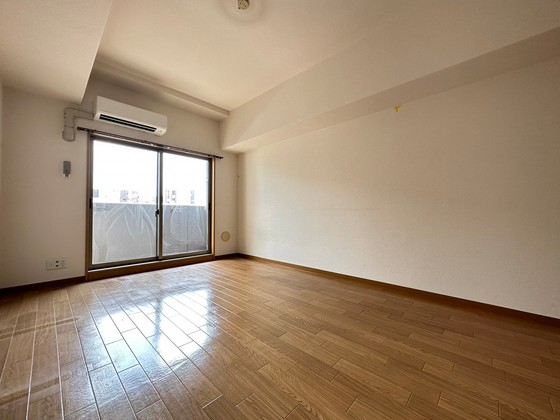 居室・リビング　※別部屋の写真です