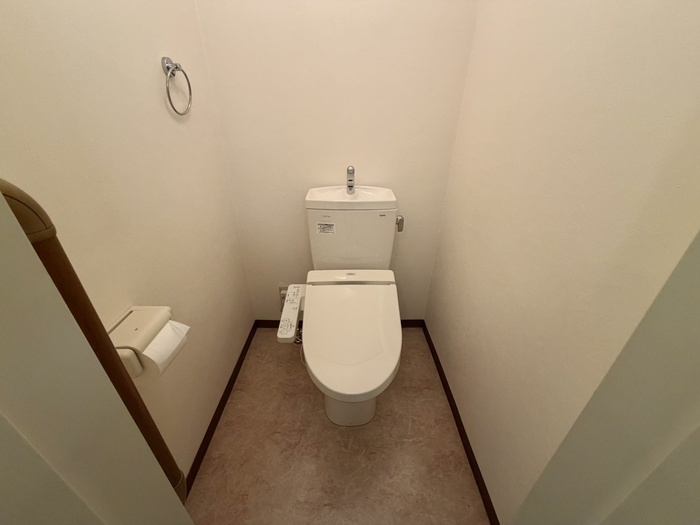 ファミリーコーポ緑地公園のトイレ写真