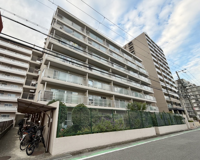 ファミリーコーポ緑地公園