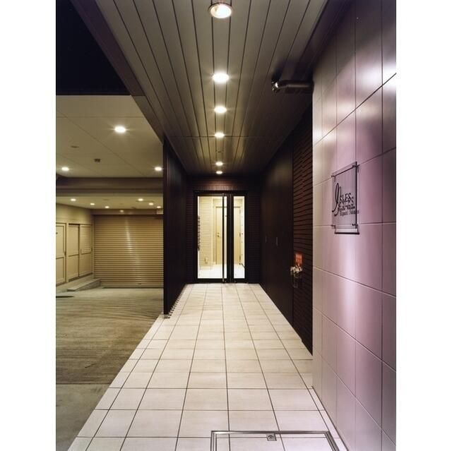 エントランス　建物の内部です