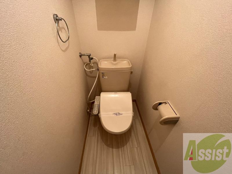 トイレ　トイレです。ウォシュレット付を探している方、おすすめです。