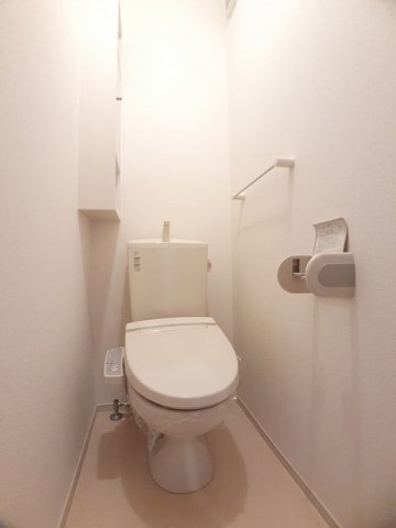 トイレ　ゆったりとした空間のトイレです