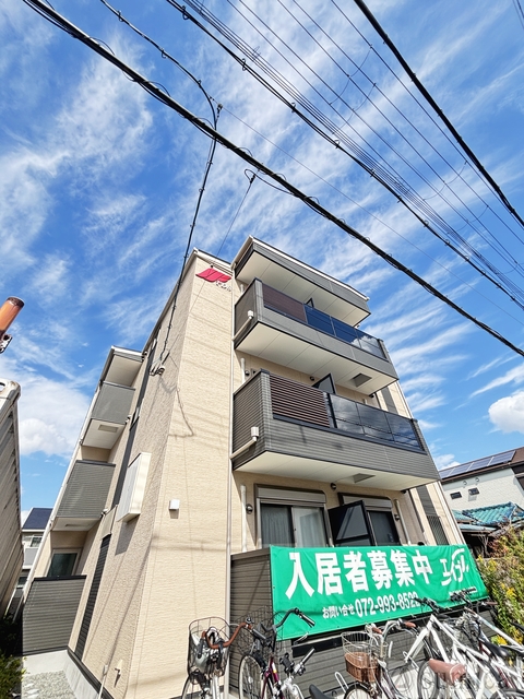 建物外観　ネットは無料で利用可能です♪