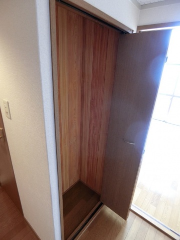エンブレム熊取西の内装写真
