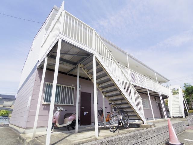 【磯城郡田原本町大字三笠のアパートの建物外観】