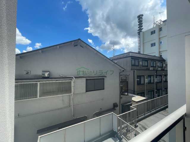 【新宿区市谷薬王寺町のマンションの眺望】