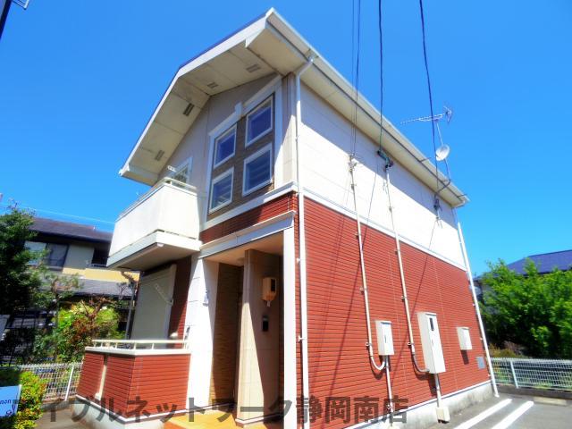 【焼津市石脇下のアパートの建物外観】