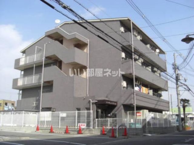 堺市北区中長尾町のマンションの建物外観