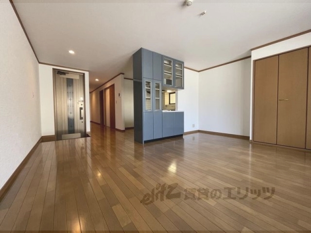 居室・リビング　リビング