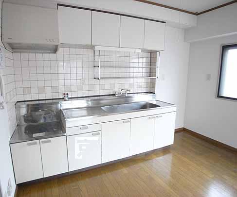 キッチン　広いキッチンでお料理もらくらく。