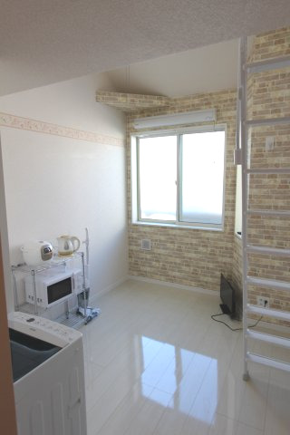 居室・リビング　同アパートの参考写真です。