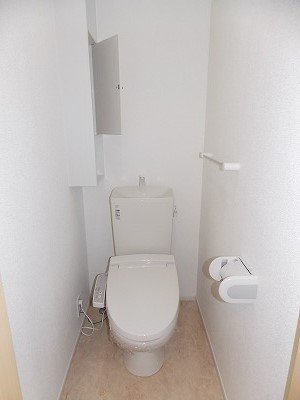 トイレ　清潔感のあるトイレです