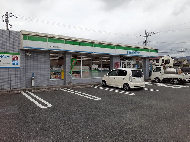 コンビニ　ファミリーマート薄場三丁目店（コンビニ）まで800m