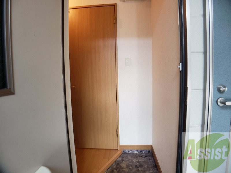 玄関　玄関です。タイルの色合いがおしゃれですね～。