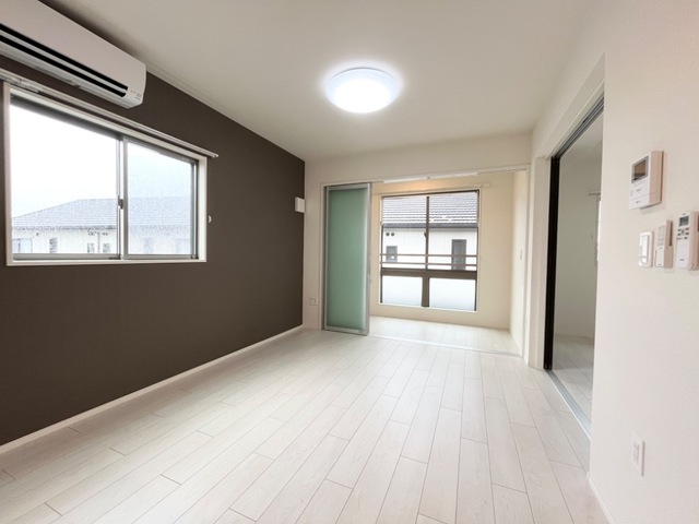 その他　※同タイプの写真です。