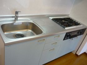 キッチン　コンパクトなキッチンで掃除もラクラク