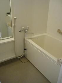 バス・シャワールーム　ゆったり過ごせるお風呂です