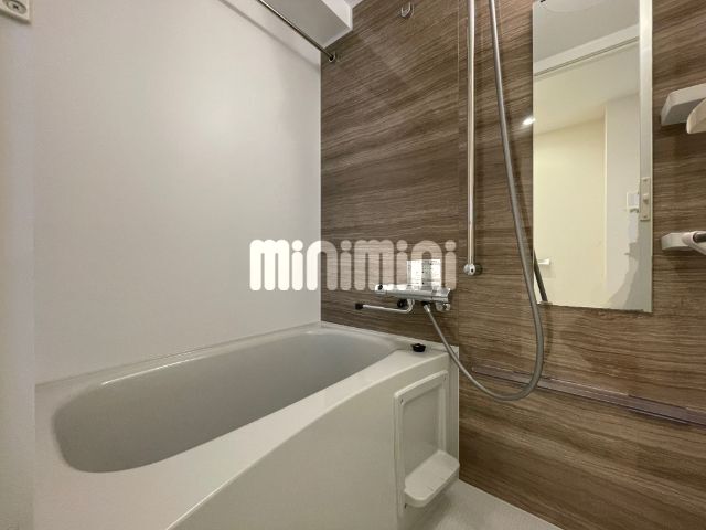 バス・シャワールーム　別号室の参考写真