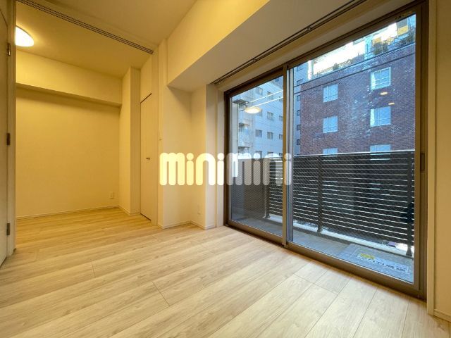 居室・リビング　別号室の参考写真