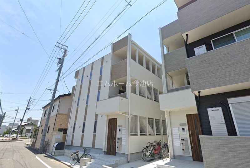 建物外観　外観　オートロック　宅配ＢＯＸ　防犯カメラ付