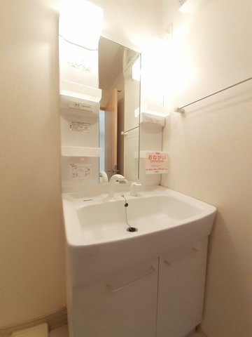 洗面設備　忙しい朝には欠かせない洗面所です