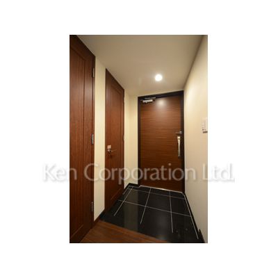 玄関　同タイプ28階のお部屋を撮影。仕様が異なることがあります。