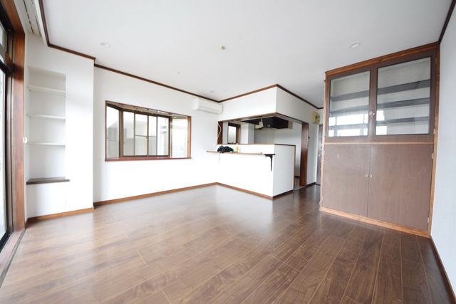 居室・リビング　～広々としたリビング～