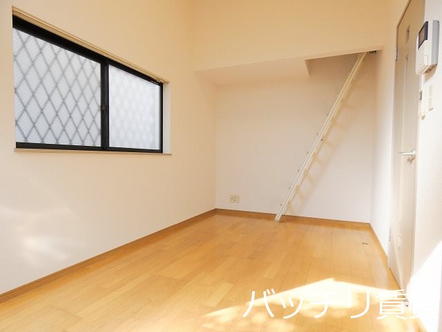 居室・リビング　同型タイプの為、現状を優先いたします