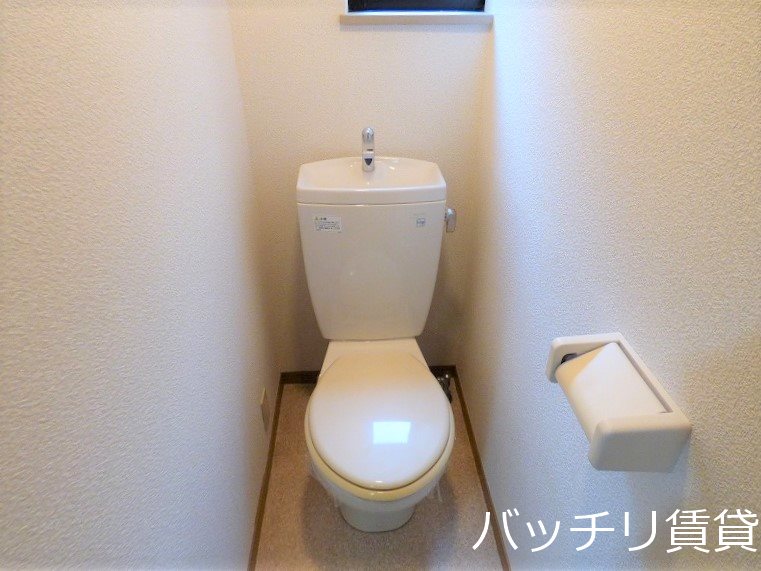 トイレ　同型タイプの為、現状を優先いたします