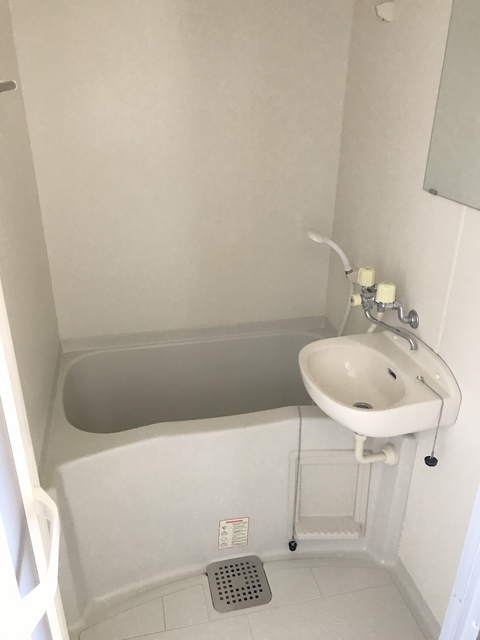 バス・シャワールーム　※別のお部屋の参考画像です。現況優先。