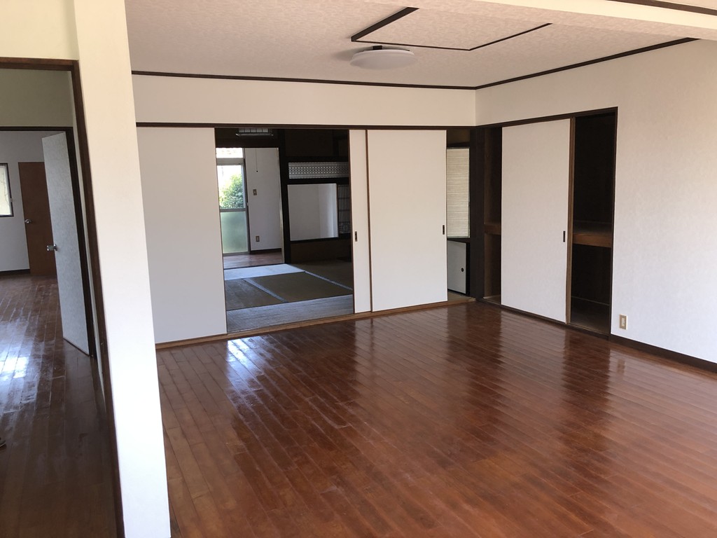 居室・リビング　20帖の洋室