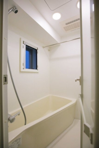 バス・シャワールーム　（別タイプ参考写真）AXAS東十条アジールコート　北区東十条