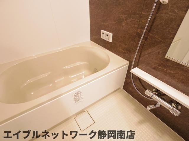 バス・シャワールーム　きれいなお風呂です