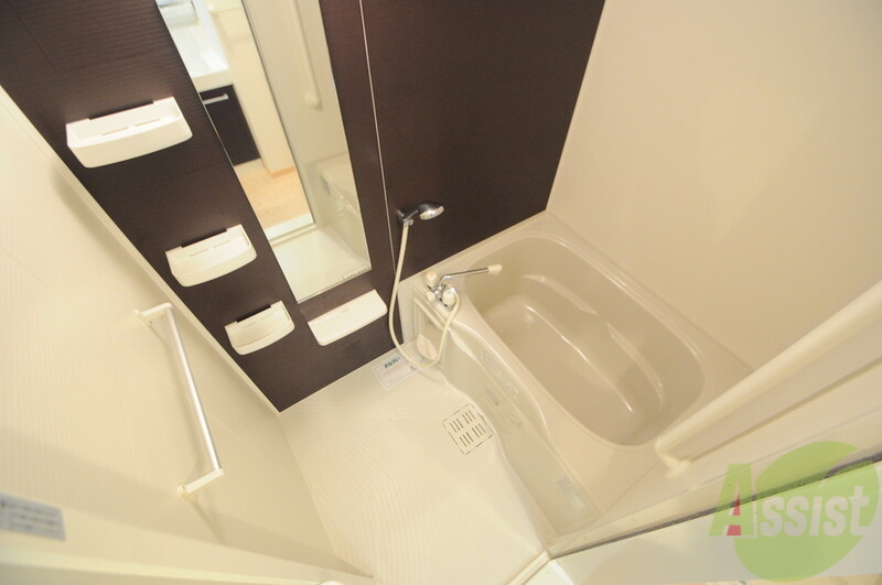 バス・シャワールーム　ゆったりサイズのお風呂は落ちつける癒しの空間です