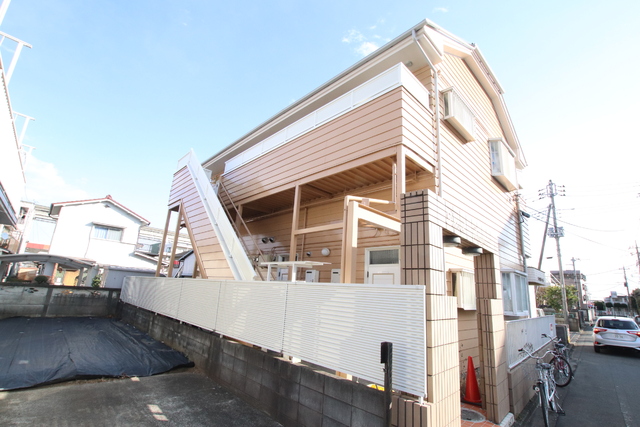建物外観　★外観塗りなおし！おしゃれなオレンジ色です★