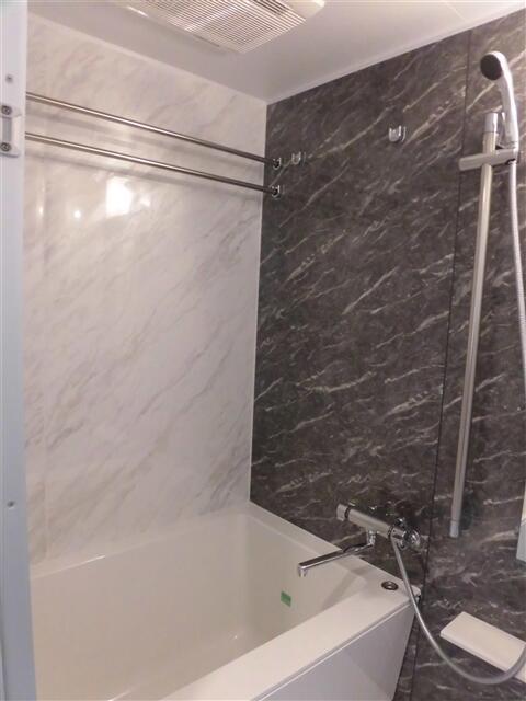 バス・シャワールーム　?