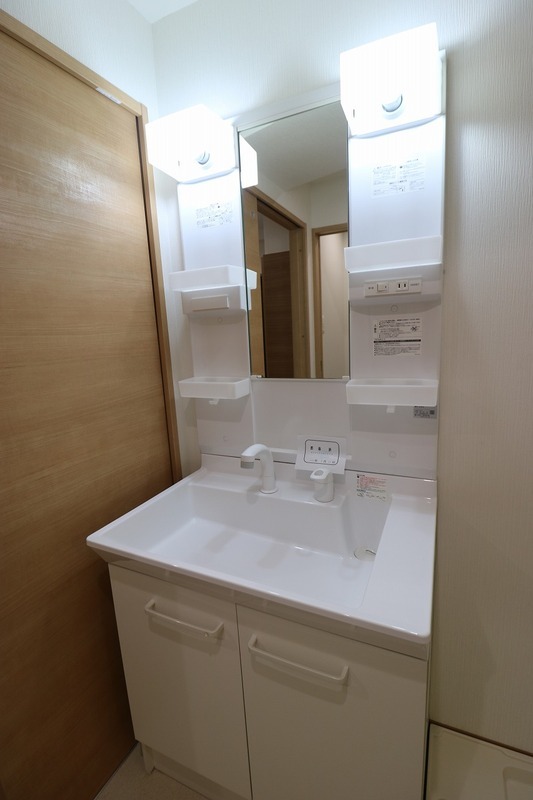 洗面設備　朝の支度はこちらです。
