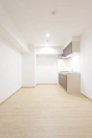 居室・リビング　広々とした明るいリビングです。