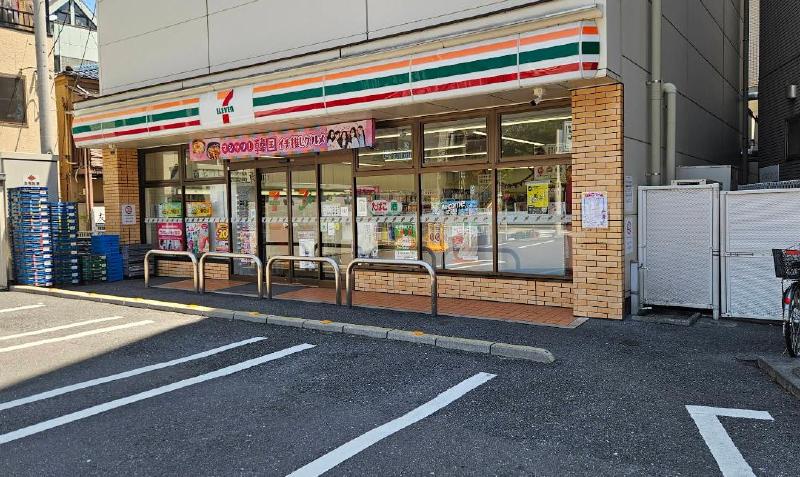 コンビニ　セブン-イレブン 北区田端駅東店（コンビニ）まで210m