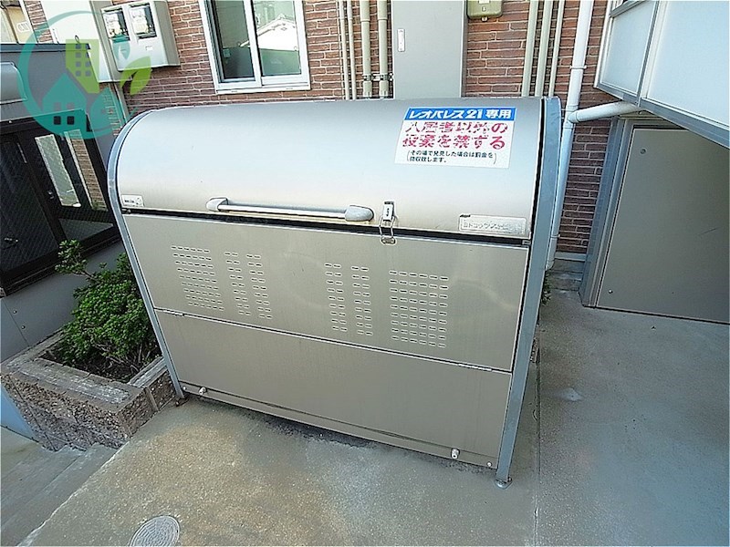 エントランス　レオパレストライズ2（家具・家電付、仲介手数料不要）