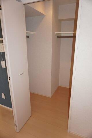 収納　ジェイ・エス・ティ横浜東　収納